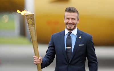 BET5体育精华-什琴斯尼更衣室成开心果